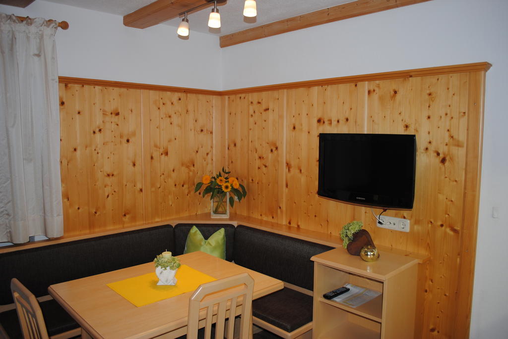 Haus Untergand Leilighet St. Anton am Arlberg Rom bilde