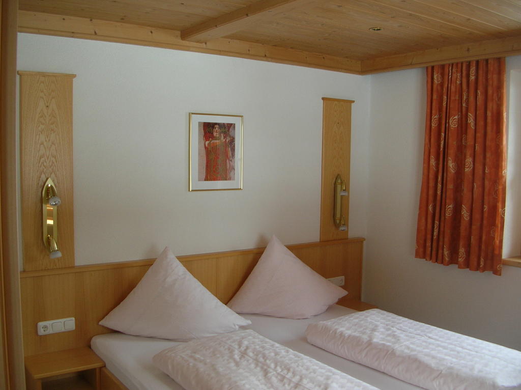 Haus Untergand Leilighet St. Anton am Arlberg Rom bilde